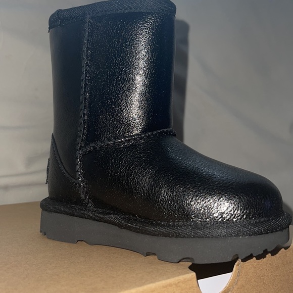 Ugg classic metallic sparkle black toddler size 7 - Picture 9 of 10